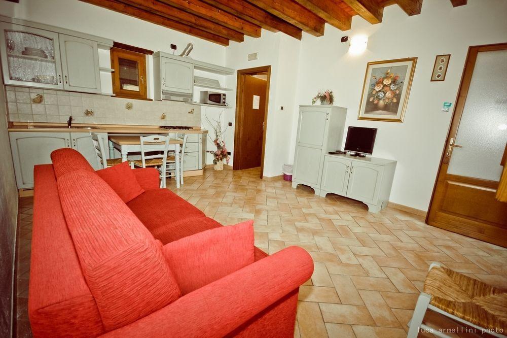 Agriturismo Cascina Boschi Apartment Волта Мантована Екстериор снимка